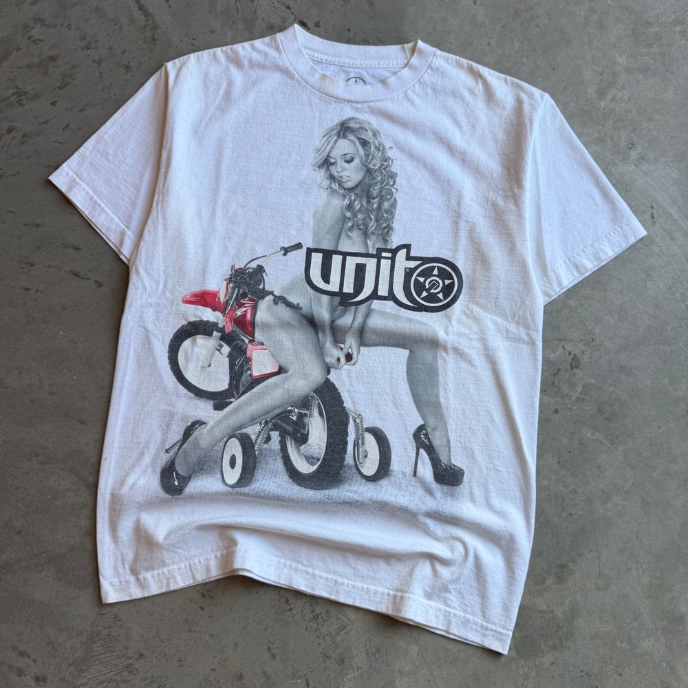 Unit Clothing Mens Graphic T-Shirt White Motocross Pin Up Girl Size Medium